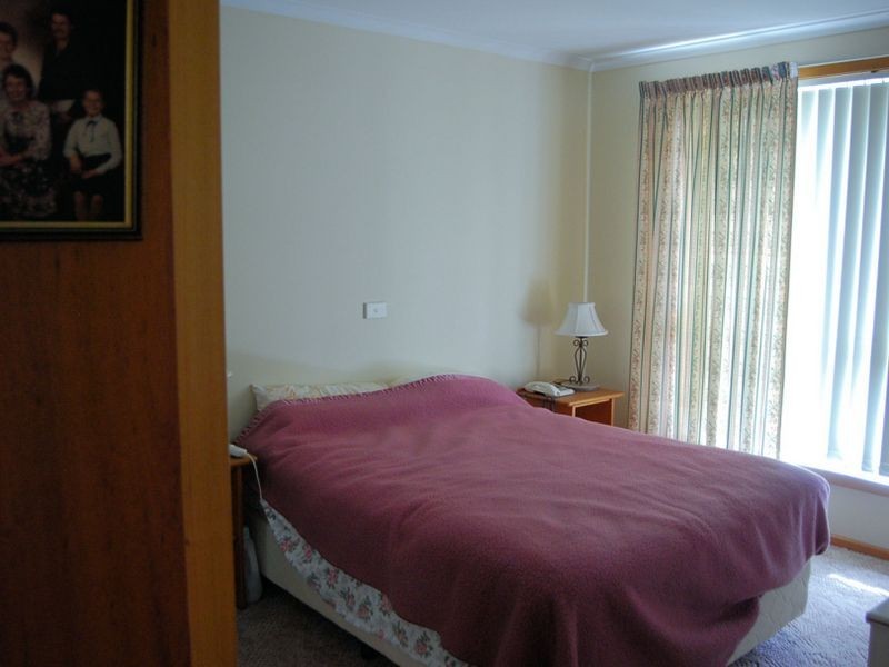 2/33 Saunders Street, Wynyard TAS 7325