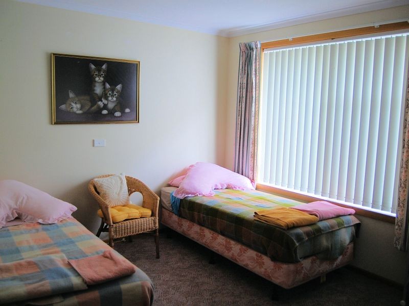 2/33 Saunders Street, Wynyard TAS 7325