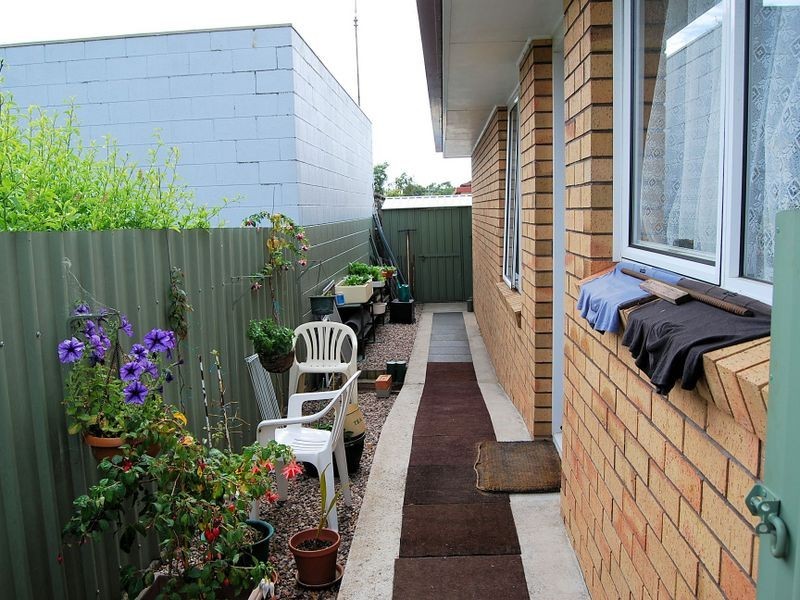 2/33 Saunders Street, Wynyard TAS 7325