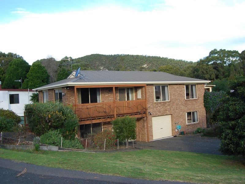 8 East Boulevard, Sisters Beach TAS 7321