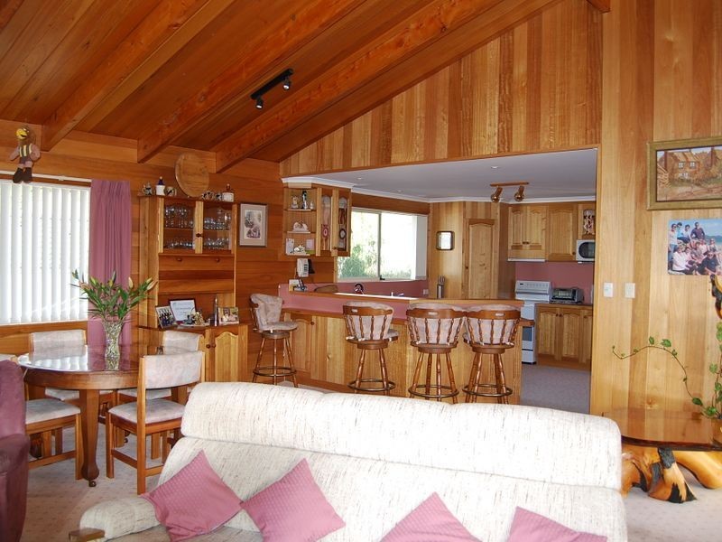 8 East Boulevard, Sisters Beach TAS 7321