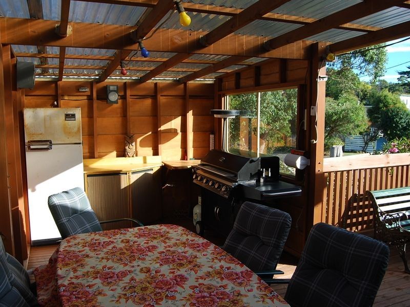 8 East Boulevard, Sisters Beach TAS 7321