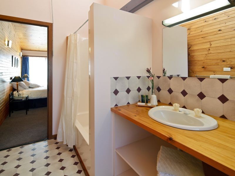 107 Old Bass Highway, Wynyard TAS 7325