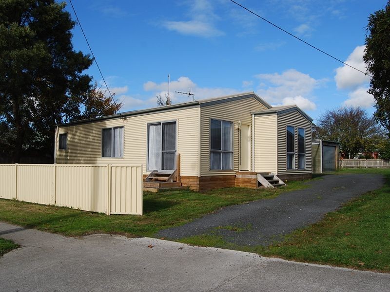 100 a Inglis Street, Wynyard TAS 7325