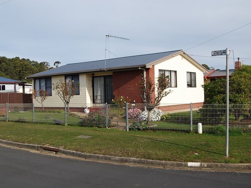 1 Lewis Street, Somerset TAS 7322