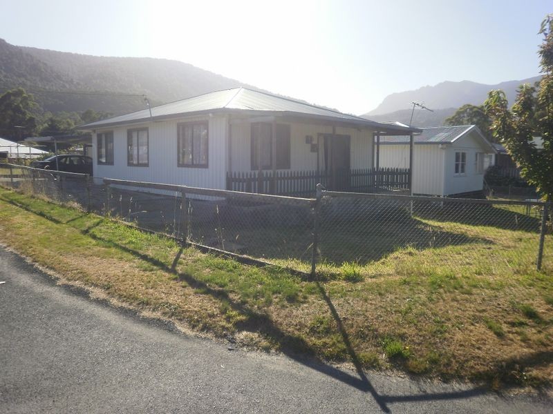 10 Alec Street, Rosebery TAS 7470