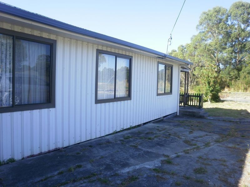 10 Alec Street, Rosebery TAS 7470