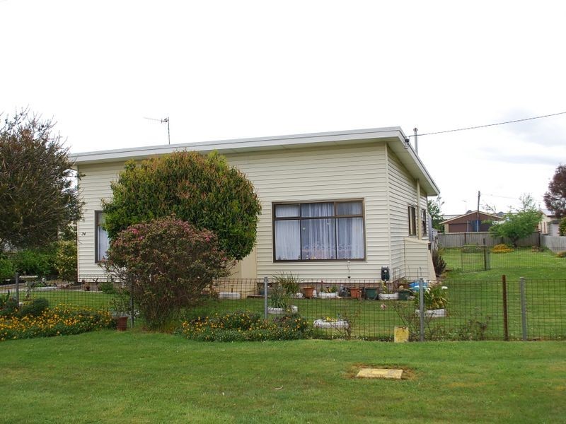 24 McArthur Street, Wynyard TAS 7325