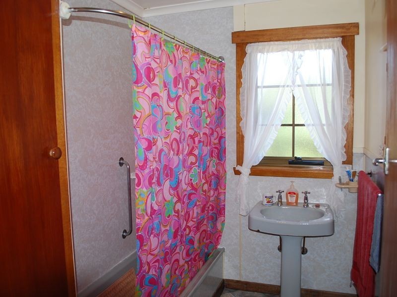 18803 Bass Highway, Rocky Cape TAS 7321
