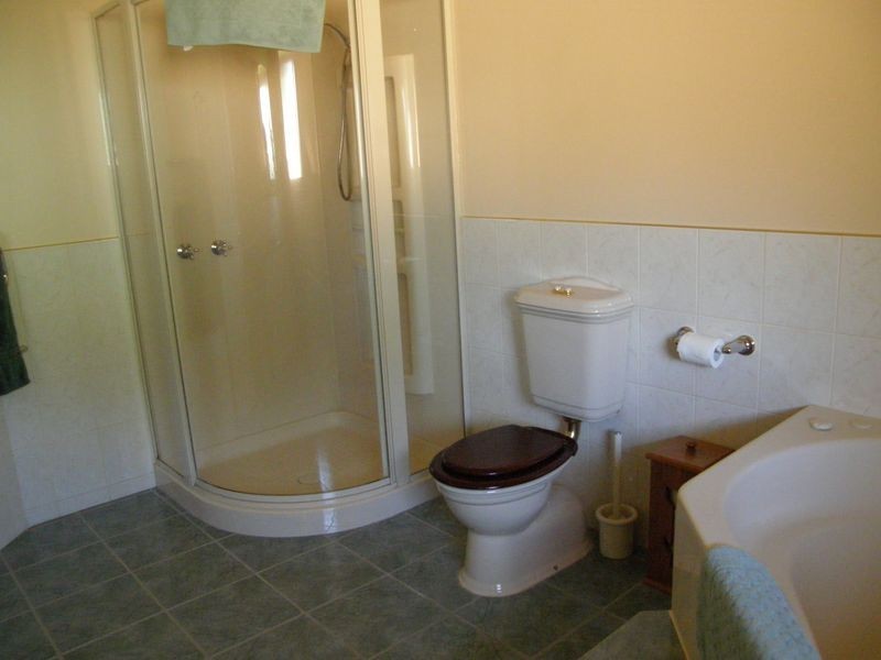 16666 Bass Highway, Wynyard TAS 7325