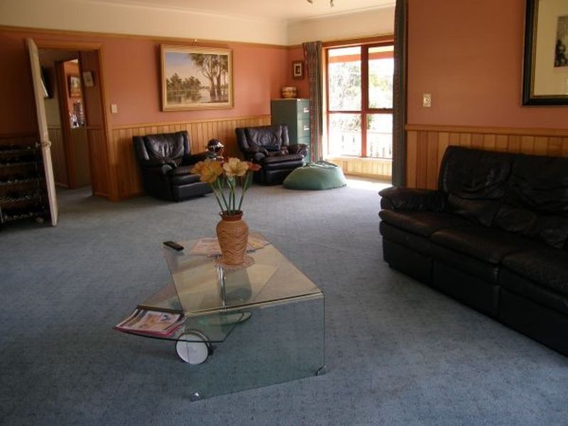 16666 Bass Highway, Wynyard TAS 7325
