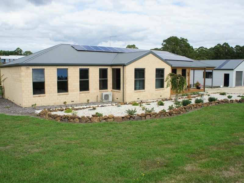 42 Lennah Drive, Wynyard TAS 7325