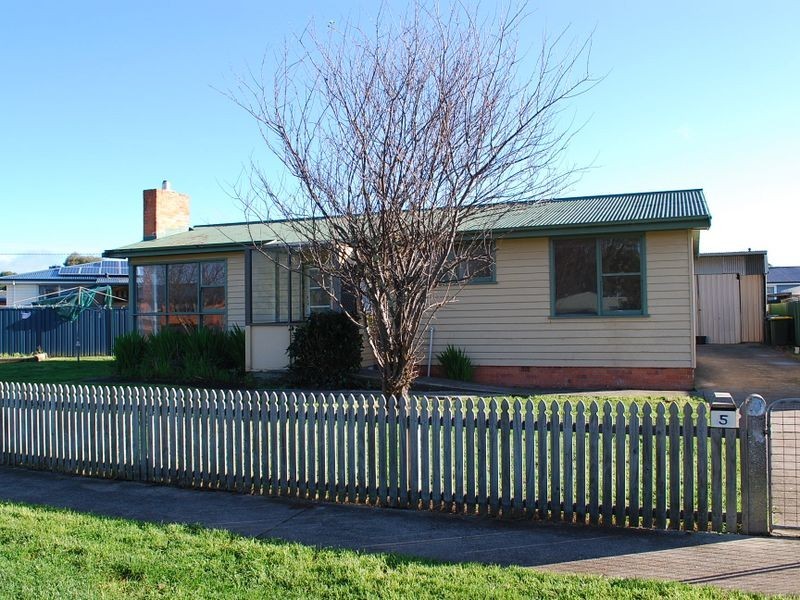 5 Lockett Street, Wynyard TAS 7325