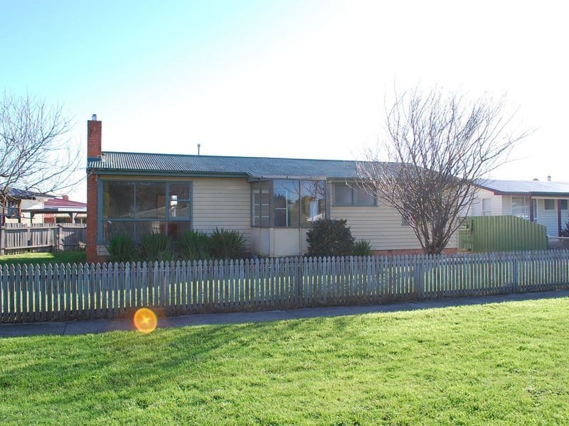 5 Lockett Street, Wynyard TAS 7325
