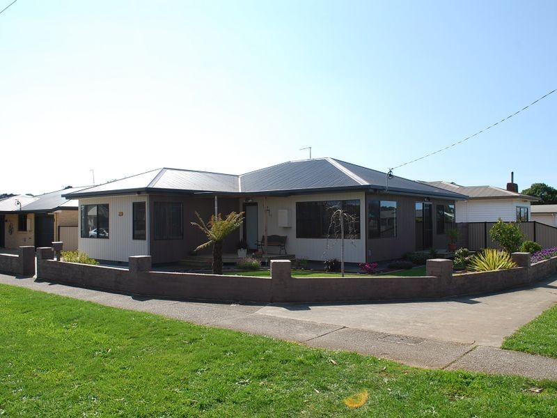 1/57a Saunders Street, Wynyard TAS 7325