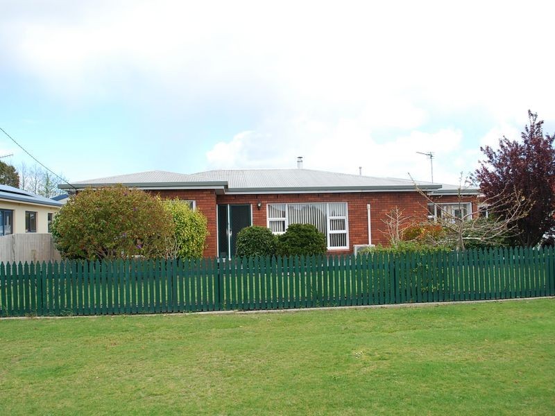 76 Saunders Street, Wynyard TAS 7325