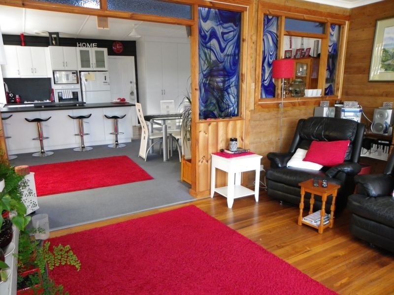 2 Pine Street, Sisters Beach TAS 7321
