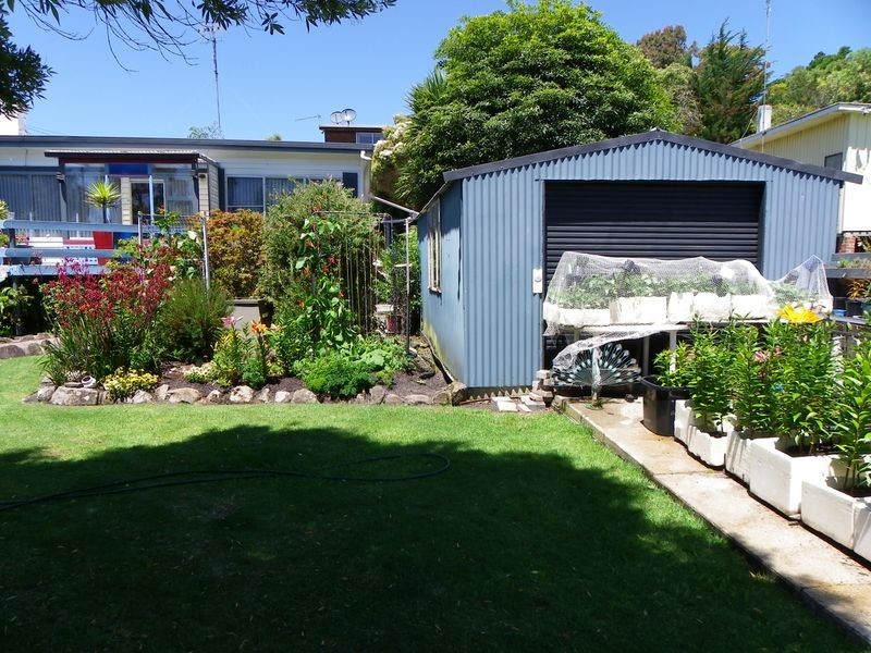 2 Pine Street, Sisters Beach TAS 7321