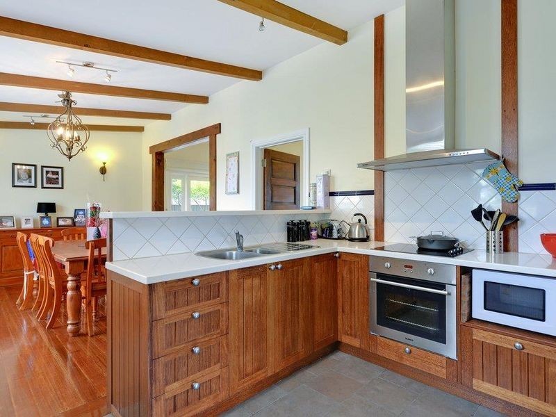 4 Bells Parade, Somerset TAS 7322