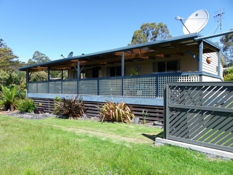 4 Kenelm Avenue, Sisters Beach TAS 7321