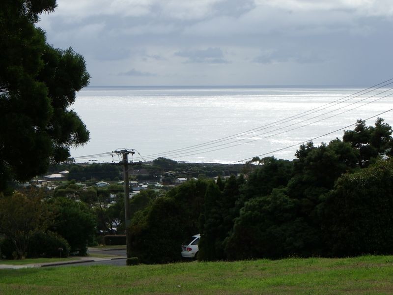 9 Oonah Crescent, Somerset TAS 7322