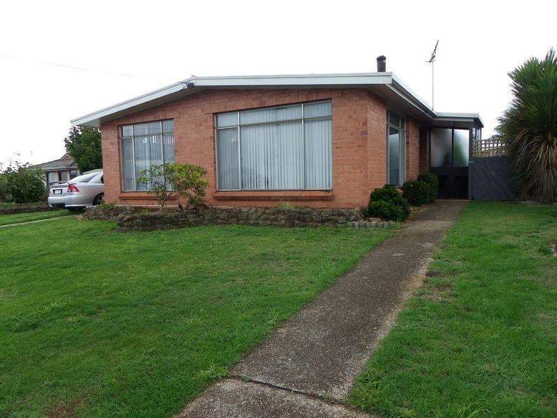 9 Oonah Crescent, Somerset TAS 7322