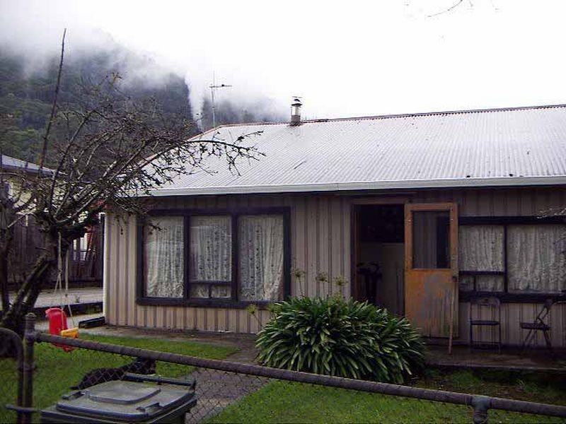 8 Murchinson Street, Rosebery TAS 7470