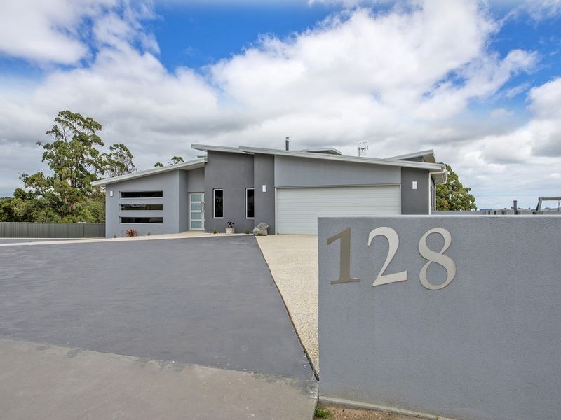 128 Lennah Drive, Wynyard TAS 7325
