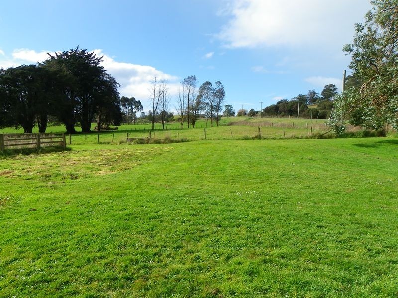 17566 Bass Highway, Boat Harbour TAS 7321