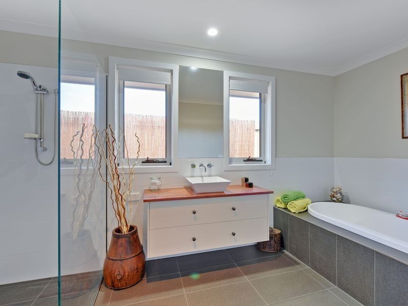 7 King Drive, Wynyard TAS 7325