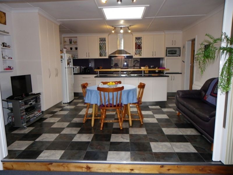 4 Honeysuckle Avenue, Sisters Beach TAS 7321