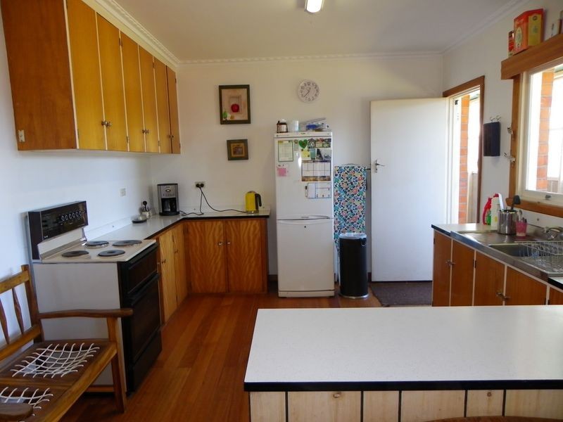 16 Austin Street, Wynyard TAS 7325