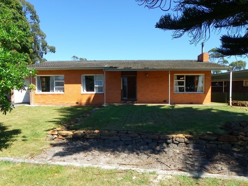16 Austin Street, Wynyard TAS 7325