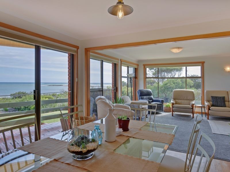 66 Old Bass Highway, Wynyard TAS 7325