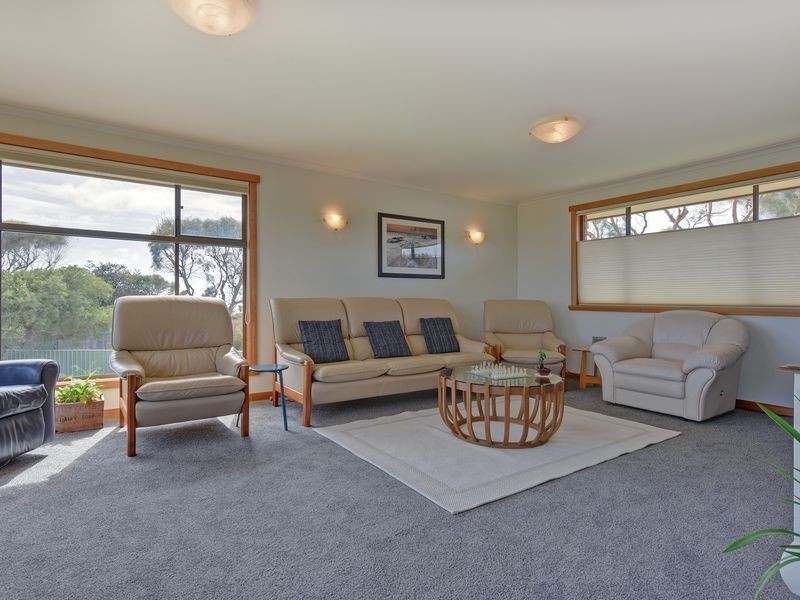 66 Old Bass Highway, Wynyard TAS 7325