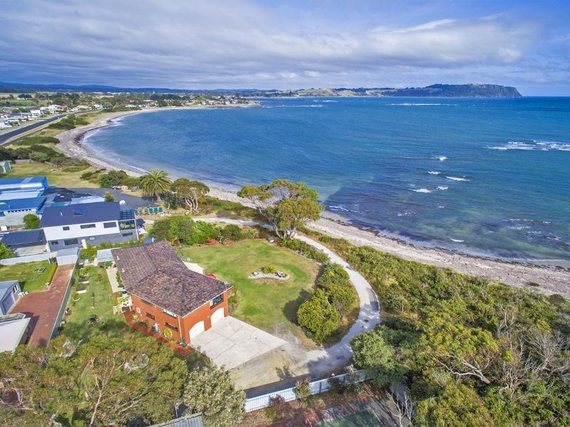 66 Old Bass Highway, Wynyard TAS 7325