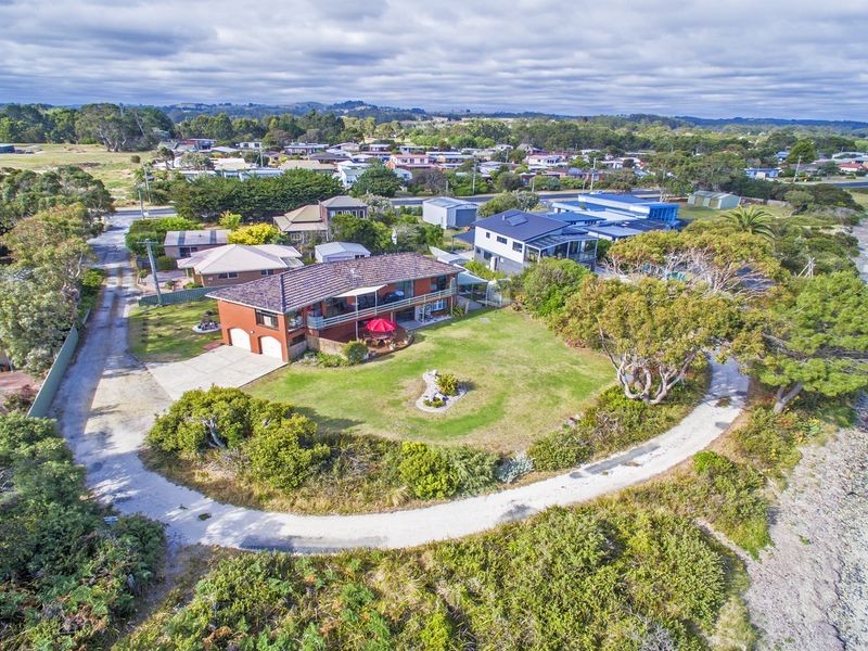 66 Old Bass Highway, Wynyard TAS 7325