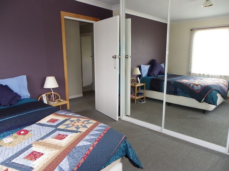 6 Old Cam Road, Somerset TAS 7322