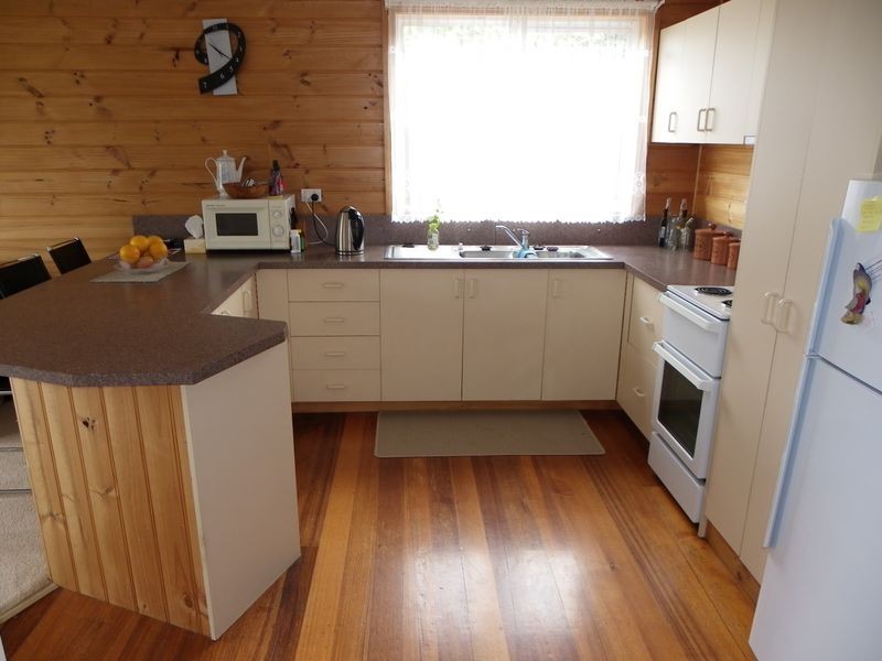6 Old Cam Road, Somerset TAS 7322