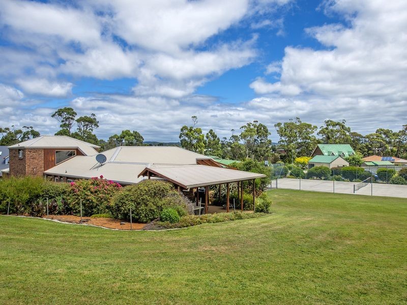 42 Freestone Crescent, Wynyard TAS 7325