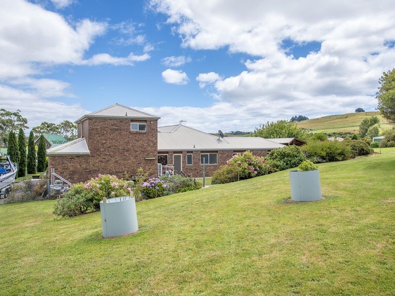 42 Freestone Crescent, Wynyard TAS 7325