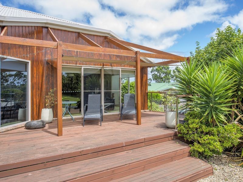 42 Freestone Crescent, Wynyard TAS 7325