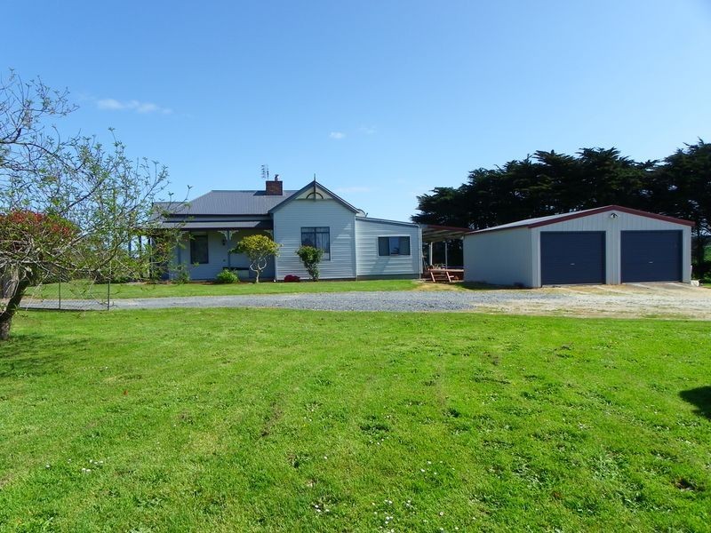 17566 Bass Highway, Boat Harbour TAS 7321