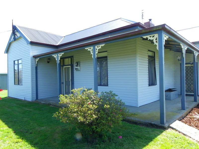 17566 Bass Highway, Boat Harbour TAS 7321
