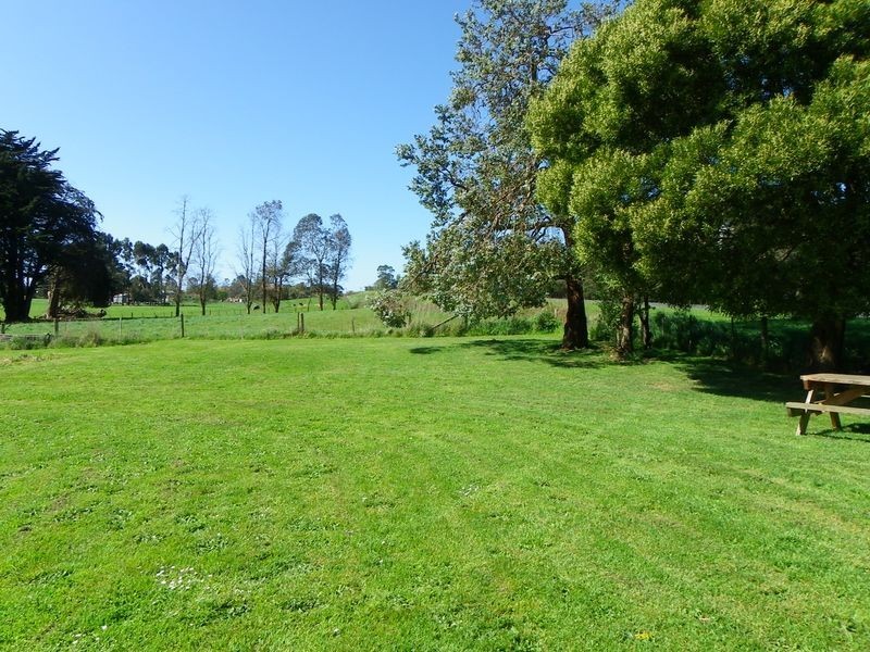 17566 Bass Highway, Boat Harbour TAS 7321