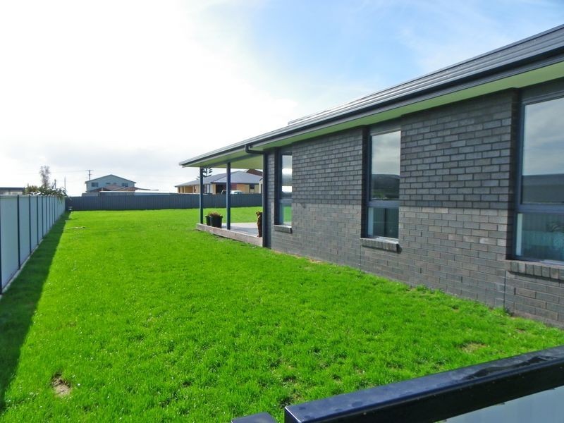 26 Sandy Crescent, Wynyard TAS 7325