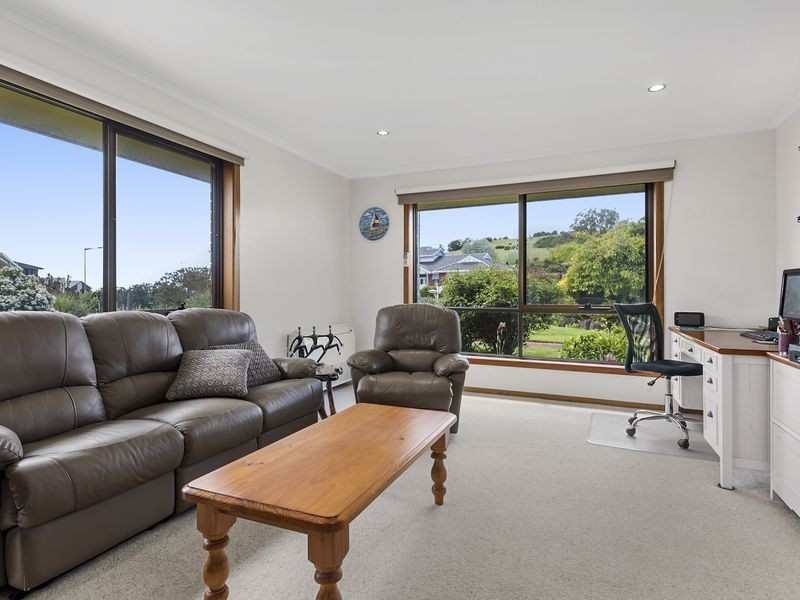 33 Freestone Crescent, Wynyard TAS 7325
