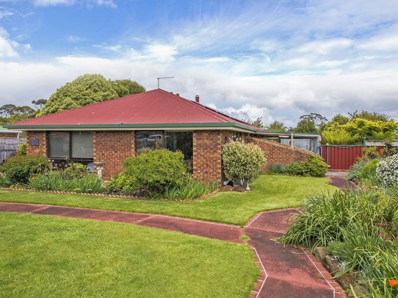 33 Freestone Crescent, Wynyard TAS 7325