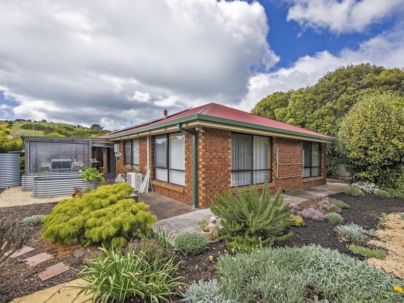 33 Freestone Crescent, Wynyard TAS 7325