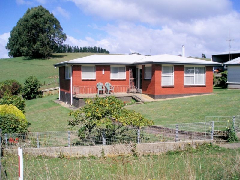 302 East Yolla Road, Yolla TAS 7325